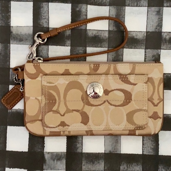 NWOT COACH WRISTLET - Picture 1 of 8